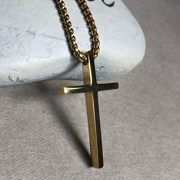 New Men’s Gold Cross Necklace - Picture 3 of 13
